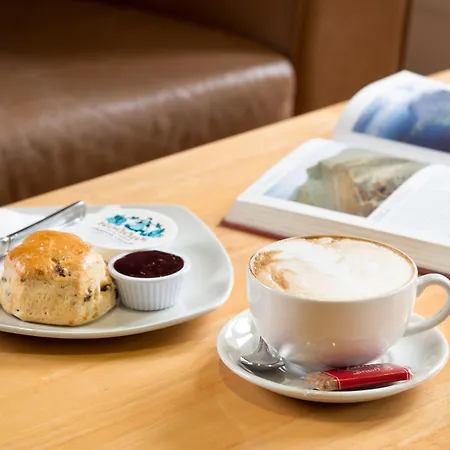 The In The Vale Hotel