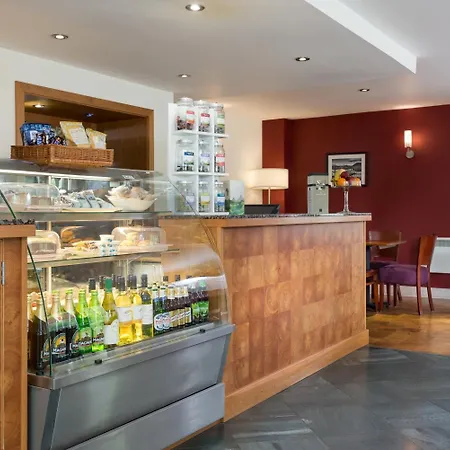 Hotel The In The Vale